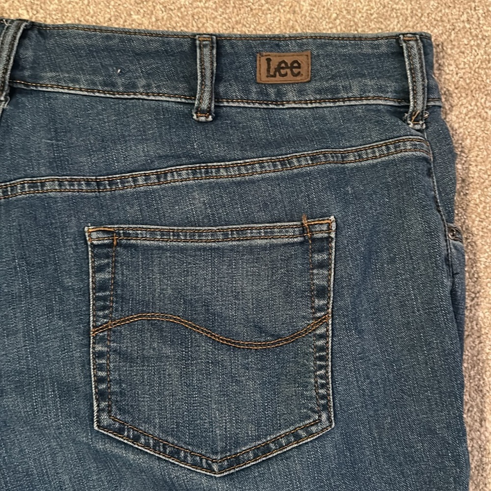 Lee Mid-Rise Straight Leg Jeans, size 24W petite, good used condition - Picture 6 of 9
